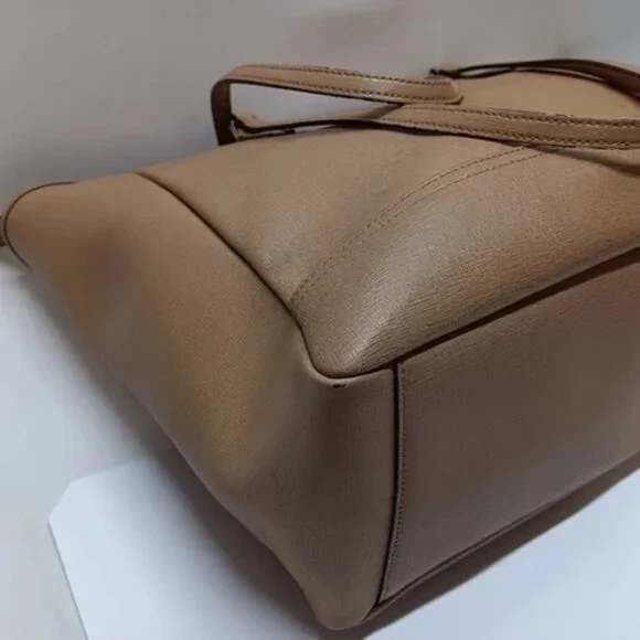 Coach East West City Tote Bag F23576 Tan Beige Saffiano Leather Shoulderbag GUC - Picture 6 of 16